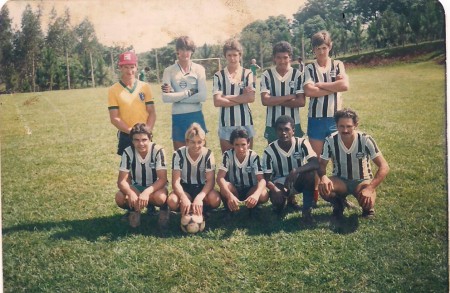 Em Pé: Armando Walker , Marcão , Silvinho , iél , Zé Polaco / Agachados: Zé Polaco (em memória) , Ângelo , Laco , Libertino  e Tinho - Janeiro de 1987